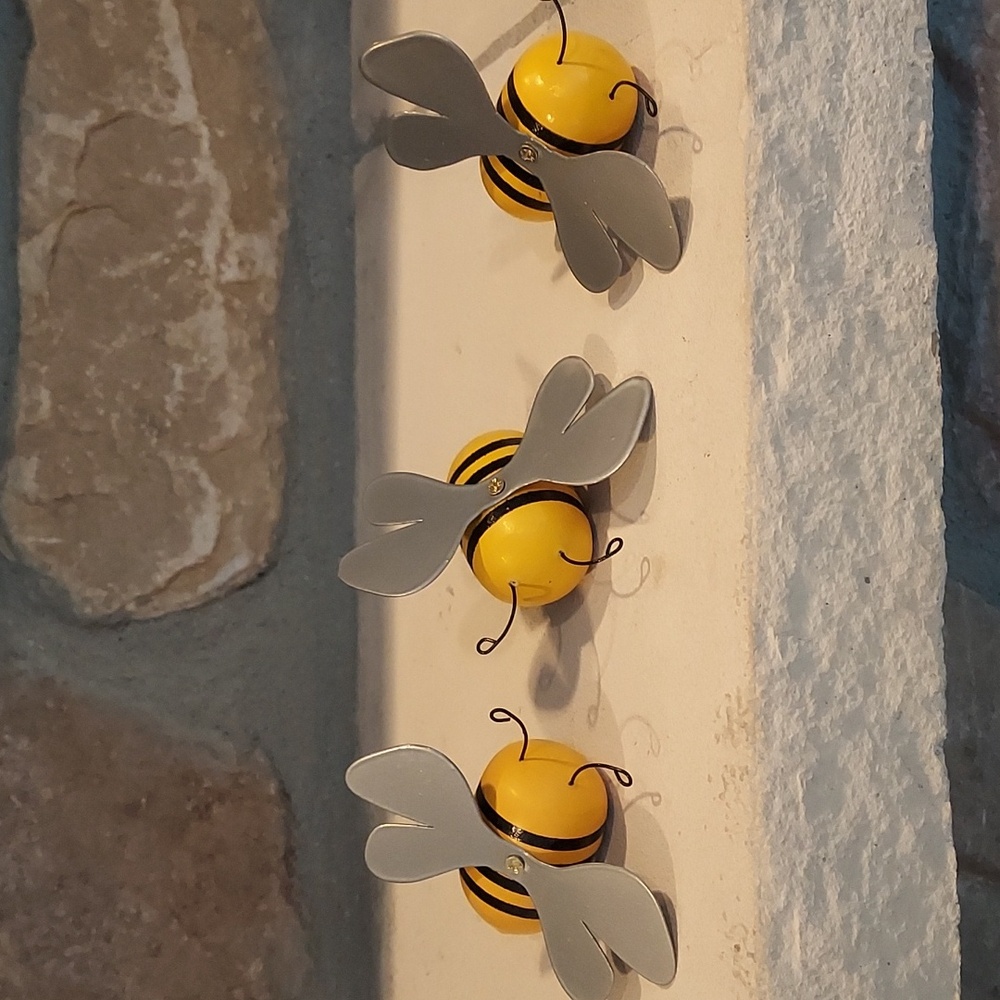 🐝 Wooden/Metal Bumble Bee Decor